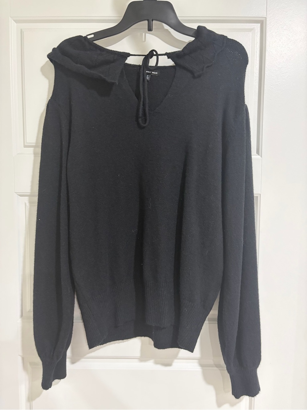 Who What Wear Black V-Neck Tie-Detail Sweater
